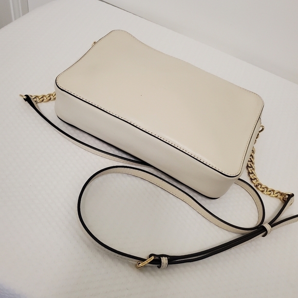 Michael Kors Snakeprint Leather Crossbody, Off White W/goldtone hardware - Picture 4 of 10
